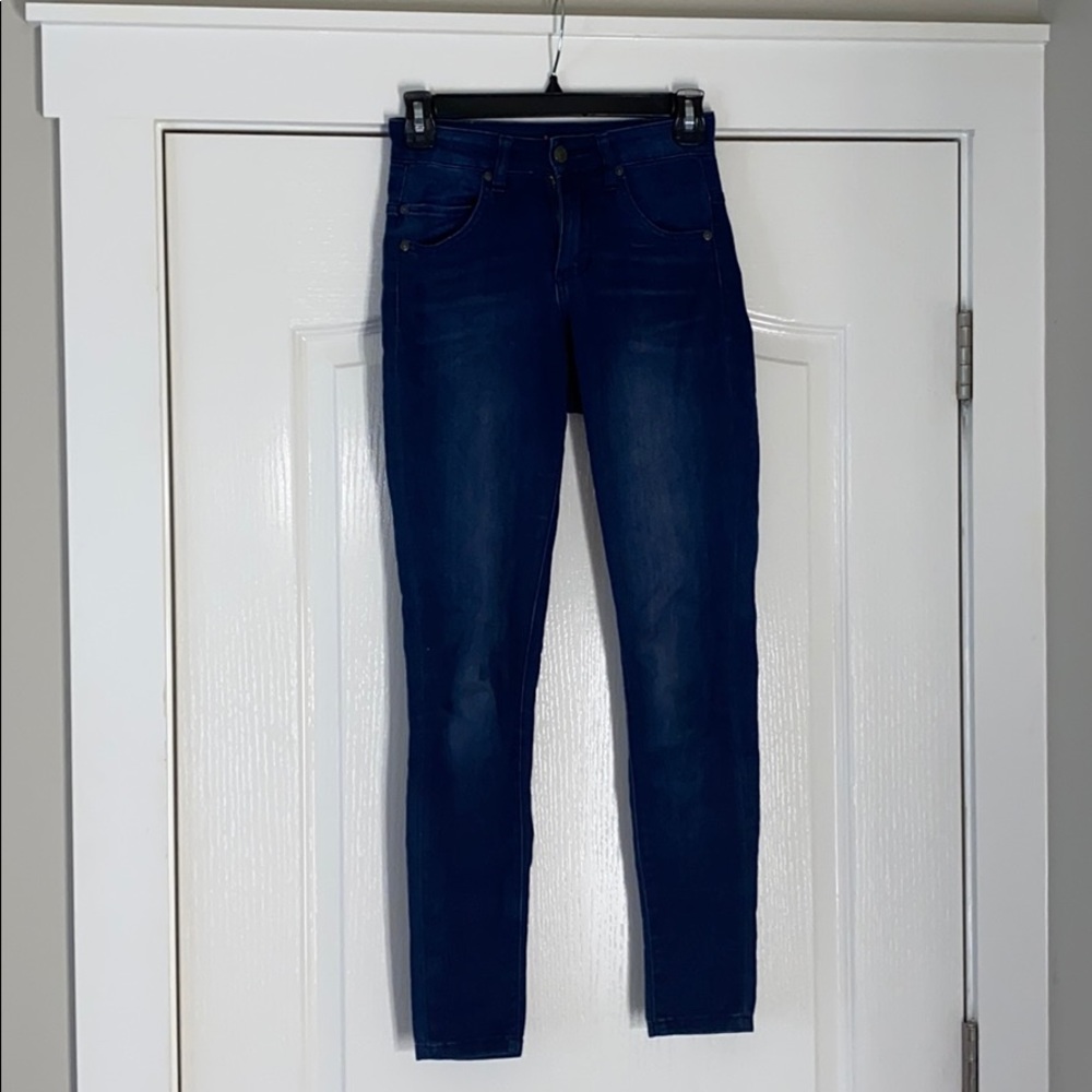 high waisted jeans